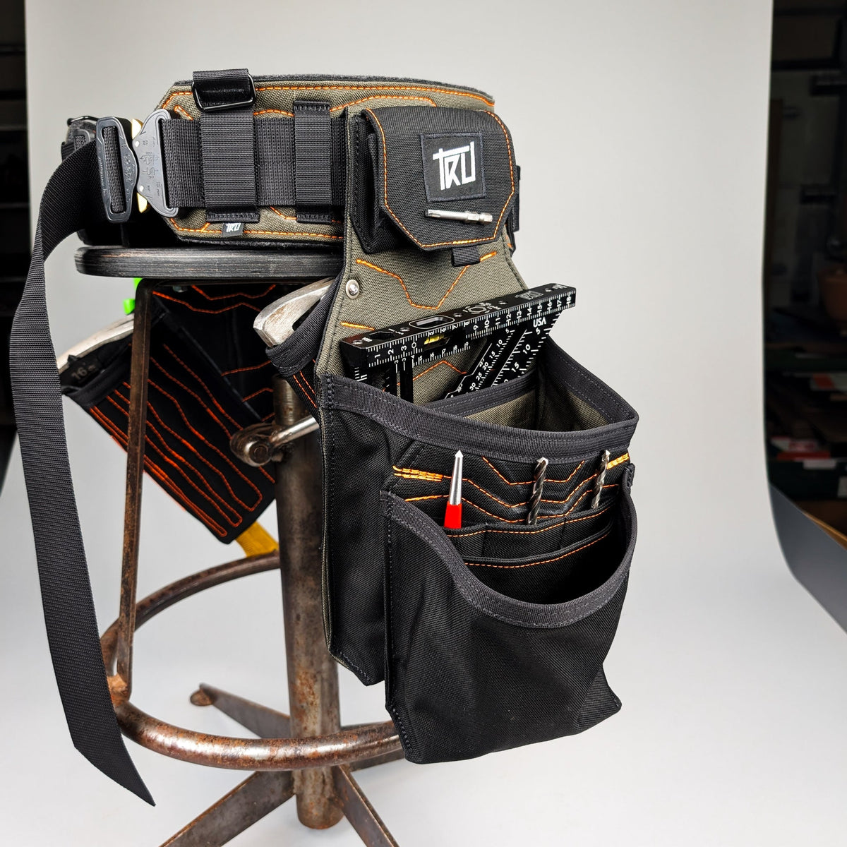 T1 SLUG Pouch — LH