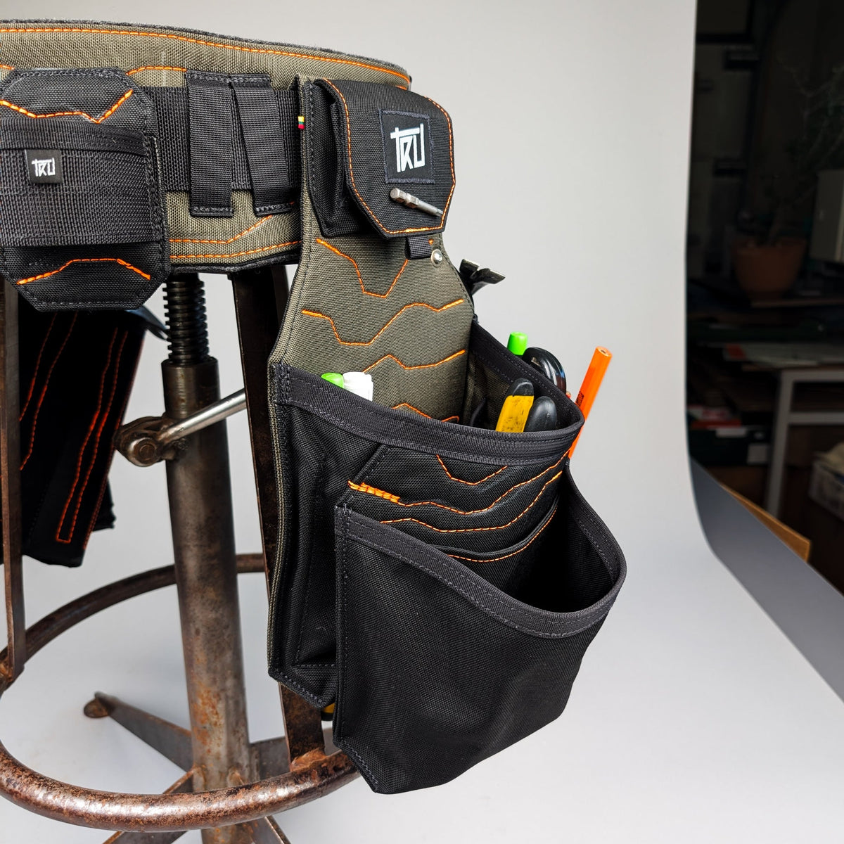 T1 SLUG Pouch — RH