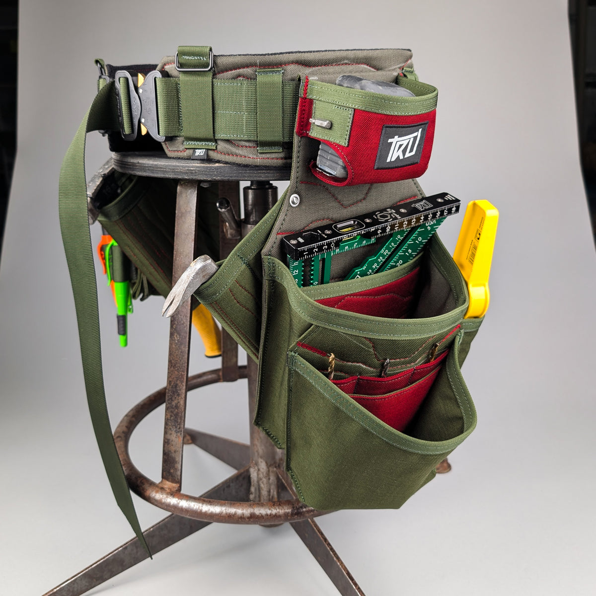 T2 SLUG Pouch — Fastener + Vertical Tool