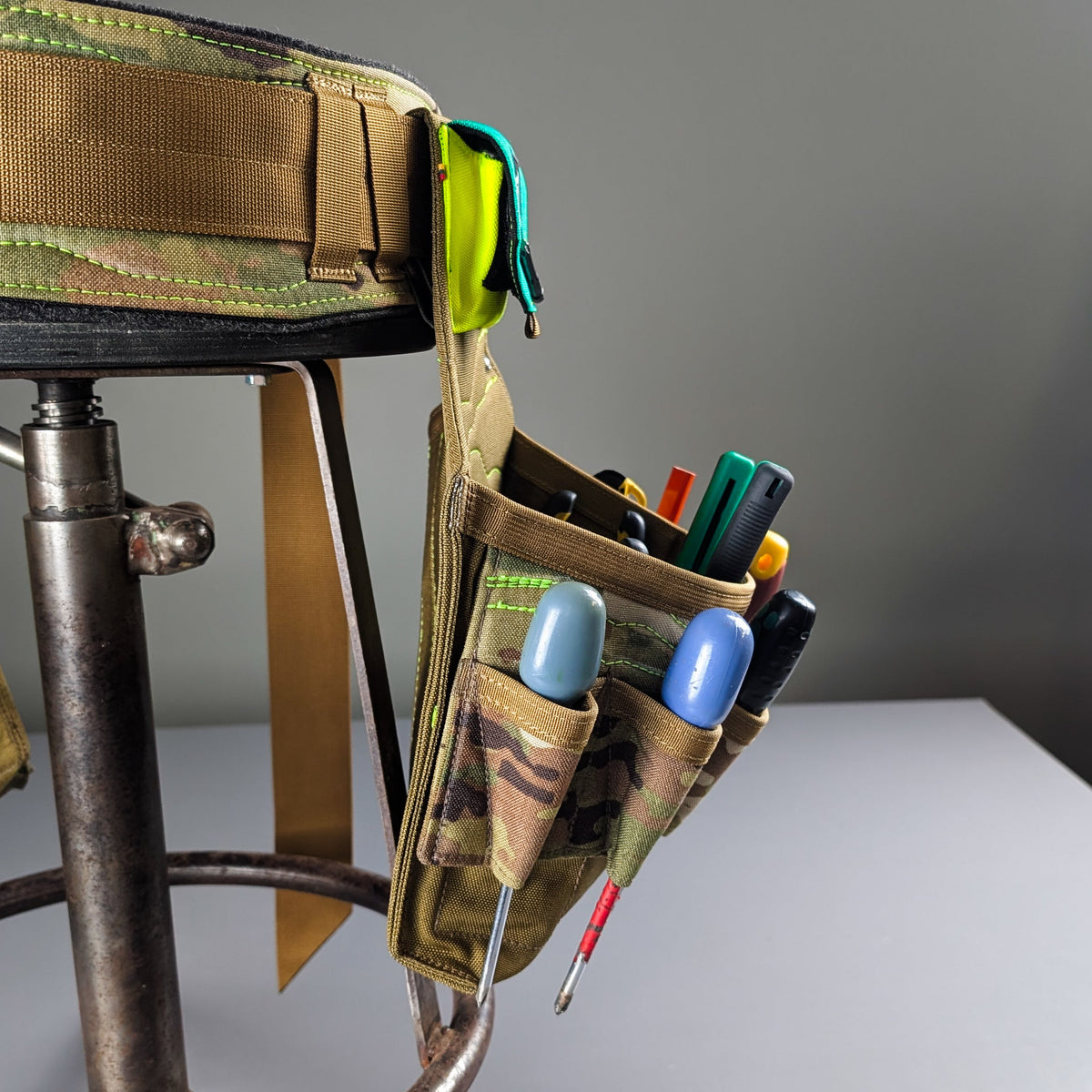 T2 AMP Pouch — Utility + 4 Screwdrivers