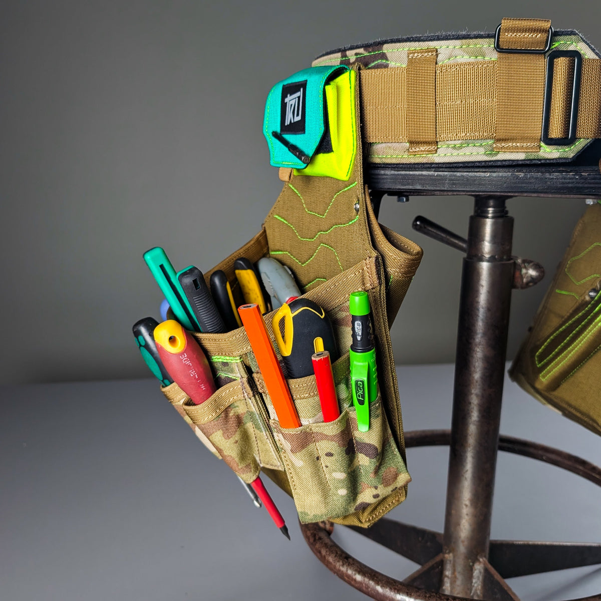 T2 AMP Pouch — Utility + 4 Screwdrivers