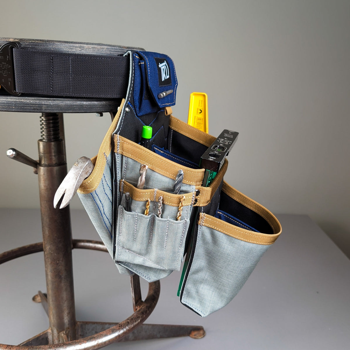 T2 WARDEN Pouch — 1