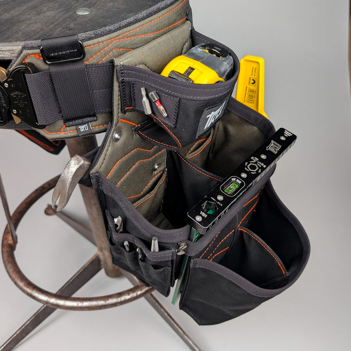 T1 WARDEN Pouch — LH