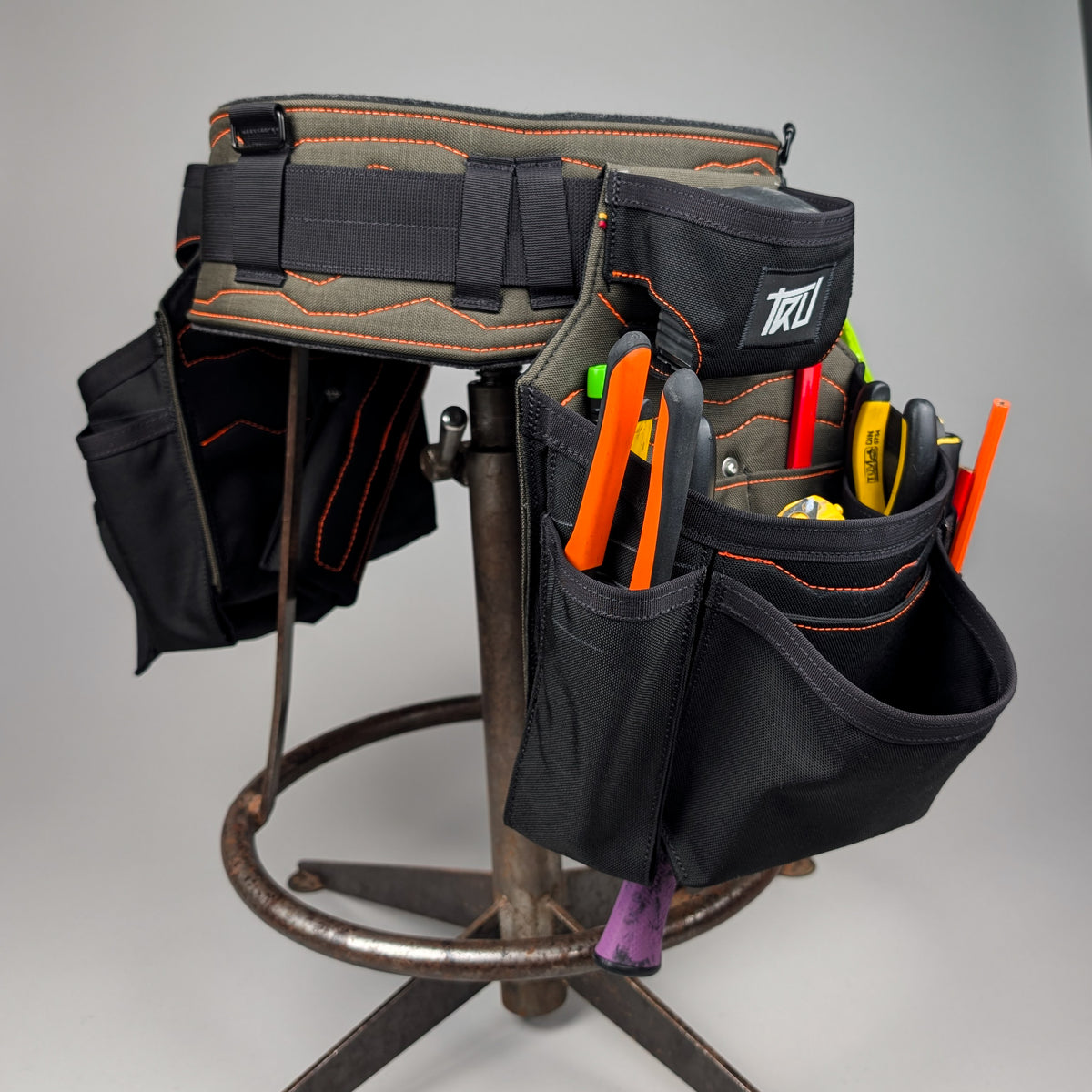 T1 WARDEN Pouch — RH